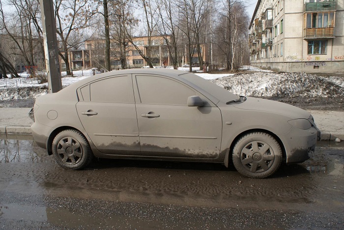 В России нельзя ездить на грязных автомобилях/ Фото: drivenn.ru