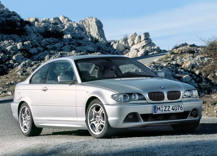 В BMW 3-Sereis Coupe случаются проблемы с электроникой/ Фото: drom.ru