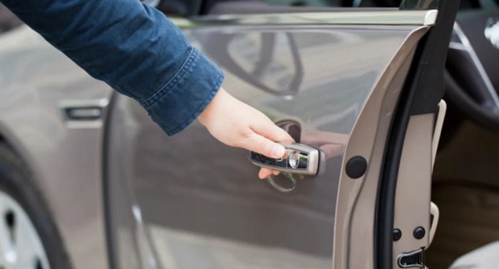 Электронные компоненты в автомобильных дверях: причины возникновения неисправностей и методы их устранения