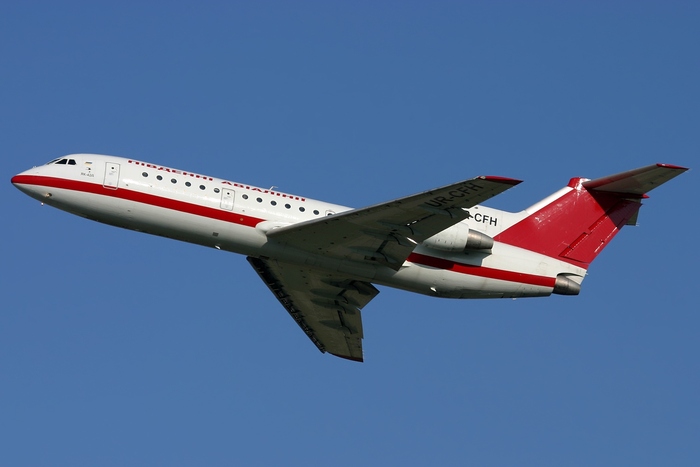 На ЯК-42 поставили двигатель Д-36.