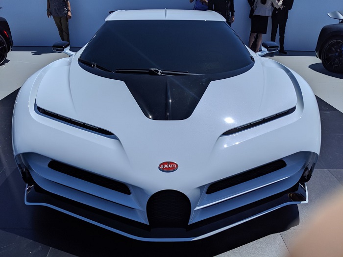 Bugatti Centodieci стоимостью 599 млн рублей/ Фото: digital.bg