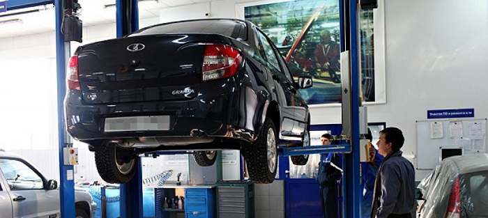 Официальный ремонт автомобиля у дилера/ Фото: dialog-auto.ru