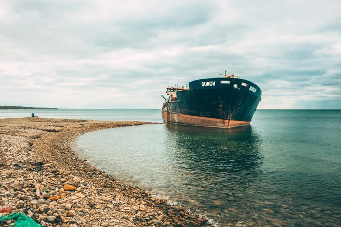 Surov сел на мель у мыса Железный Рог/ Фото: kubantoday.ru