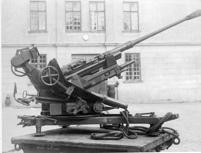 Орудие 3.7 см Flak 18/ Фото: wikimedia.org