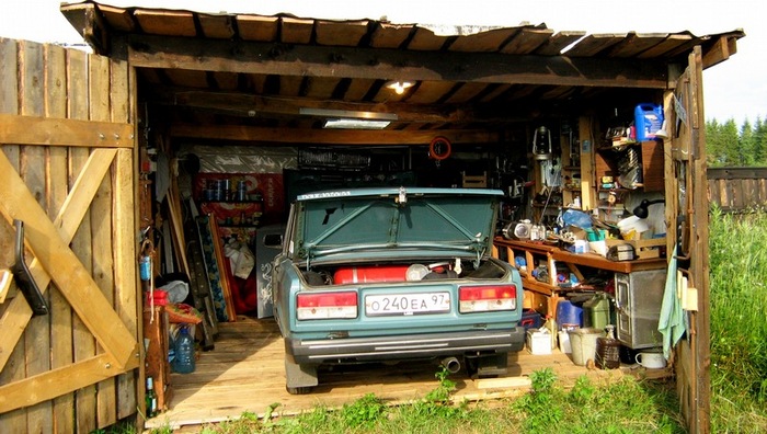 Автомобильный ремонт в гараже/ Фото: autoplus-nov.ru