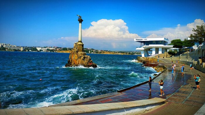 Город морской славы Севастополь/ Фото: fs.tonkosti.ru