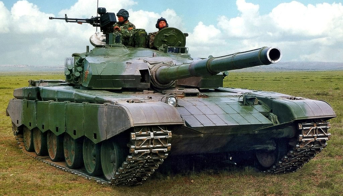 Танк Type 99 с экипажем/ Фото: modernweapon.ru