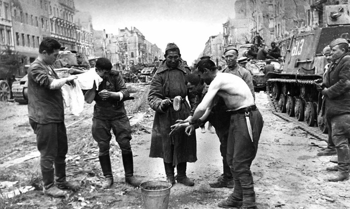 Танкисты вели жизнь, полную лишений и ограничений/ Фото: russiangiant.ru