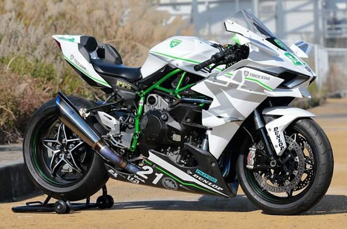 Kawasaki Ninja H2R, набирающий 100 км/ч за 2,5 секунды/ Фото: autoevolution.com