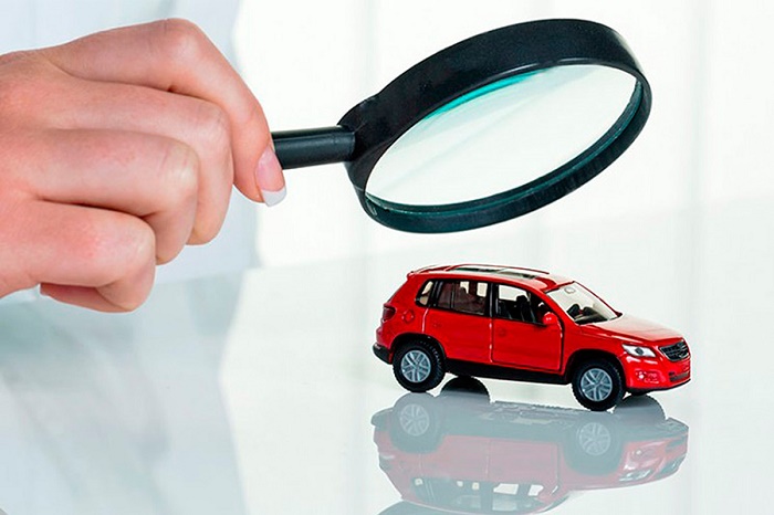 При покупке автомобиля нужно внимательно присмотреться к продавцу и к самому объявлению/ Фото: pravo.by