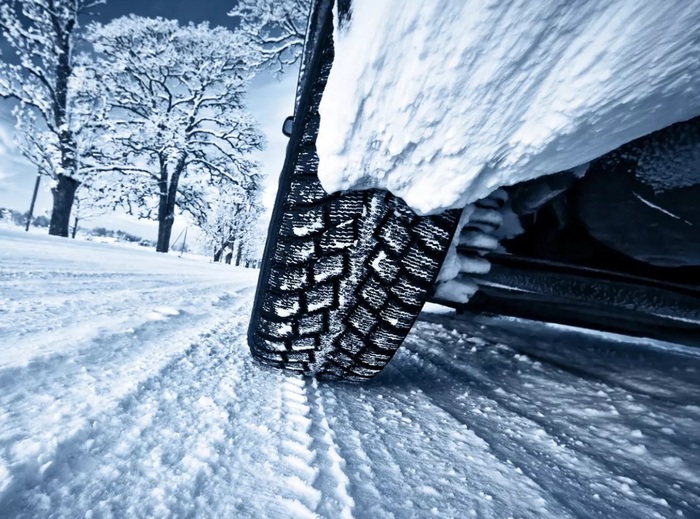 Зимние шины должны быть узкими/ Фото: ferra.ru