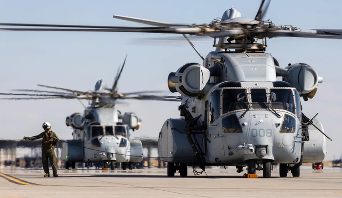 CH-53K King Stallion может транспортировать более 12 тонн груза/ Фото: nationalreview.com