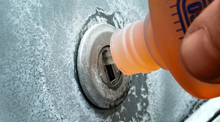 Препарат способен за несколько минут решить проблемы с замерзшим автомобильным замком Препарат способен за несколько минут решить проблемы с замерзшим автомобильным замком