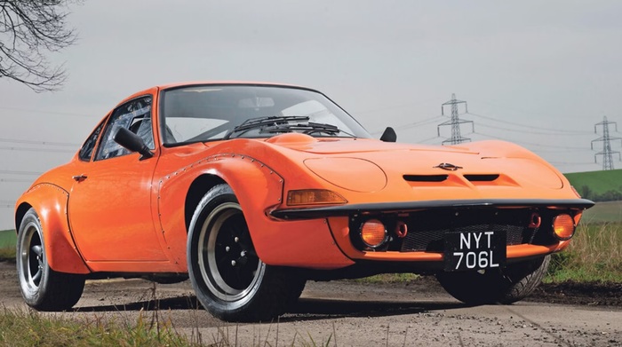 Opel GT оснащен и барабанными, и дисковыми тормозами