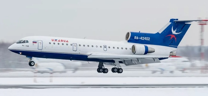 Як-42 способен развить скорость около 770 км в час