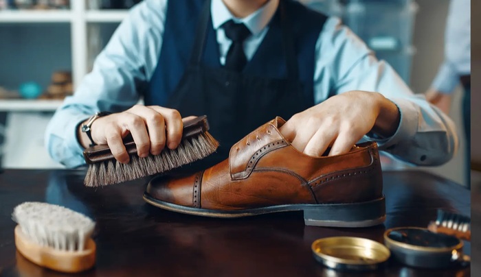 Чистка обуви – важный шаг перед ремонтом