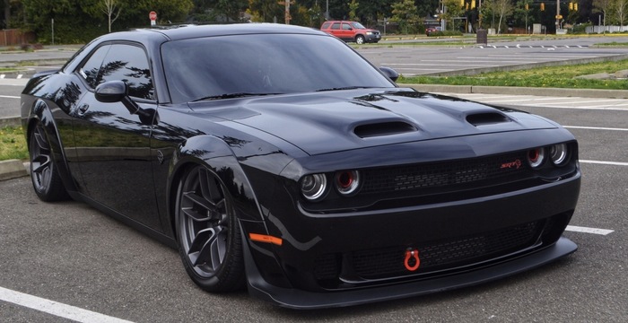 Мотор Dodge Challenger SRT Hellcat Redeye Widebody выдает мощность 797 л. с. Фото:  cults3d.com