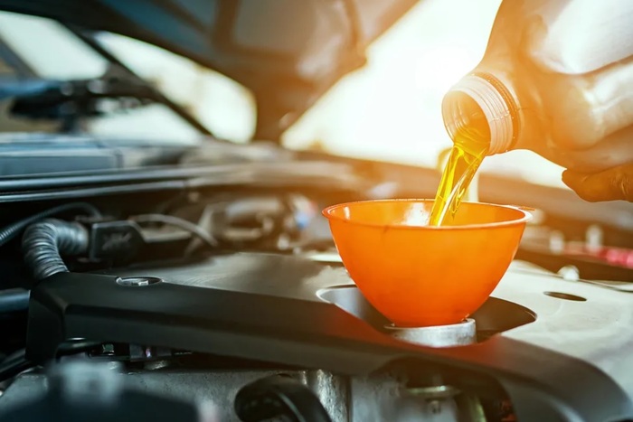 Не замененное вовремя масло может привести к износу мотора и потере геометрии вала Не замененное вовремя масло может привести к износу мотора и потере геометрии вала