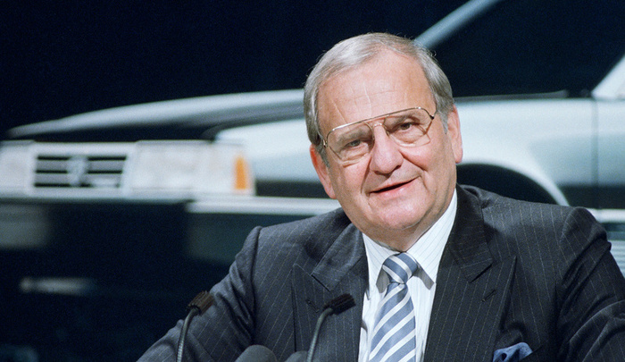 Ли Якокка распорядился начать разработку концепт-кара Mustang