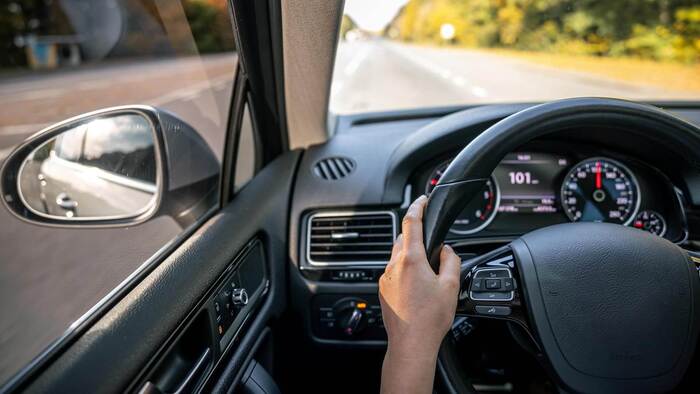 Система адаптивного круиз-контроля в кроссовере Система адаптивного круиз-контроля в кроссовере