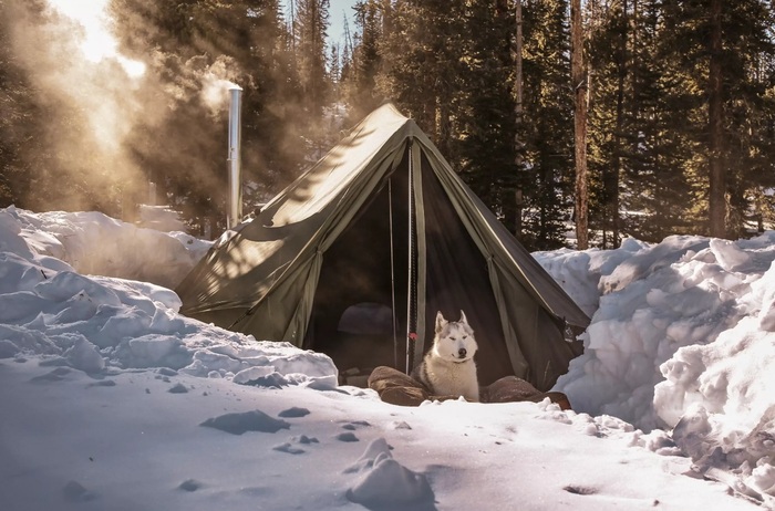 Зимняя палатка должна надежно защищать от холода и ветра