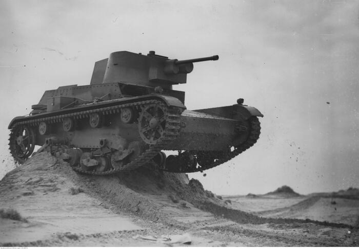 Танк 7ТР производили параллельно с 10ТР