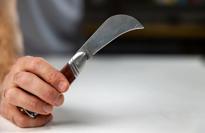 Перед заточкой нож нужно определенным образом подготовить