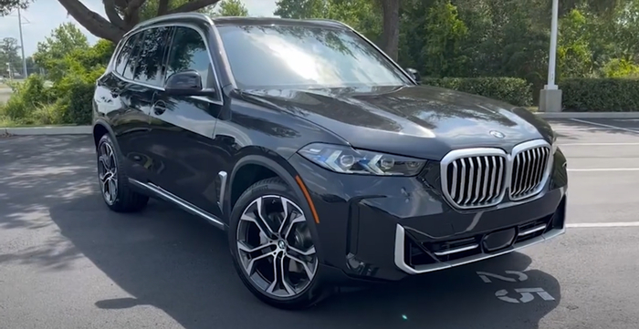 С BMW X5 (G05) часто крадут диски и узлы внутри машины С BMW X5 (G05) часто крадут диски и узлы внутри машины