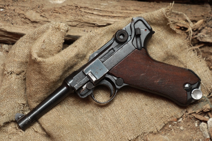 Luger P08 появился в 1900 году и использовался в Германии Luger P08 появился в 1900 году и использовался в Германии
