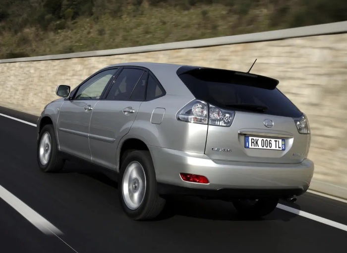 Конструкция Lexus RX состоит из оцинкованной стали. Фото: drom.ru