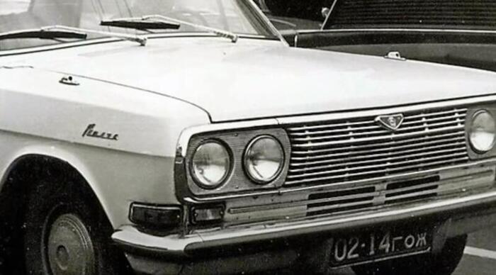 Четыре фары ГАЗ-24 были результатом творчества умелых мастеров Четыре фары ГАЗ-24 были результатом творчества умелых мастеров