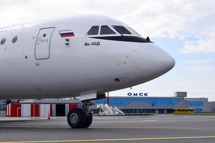 Як-42Д, передняя часть самолета