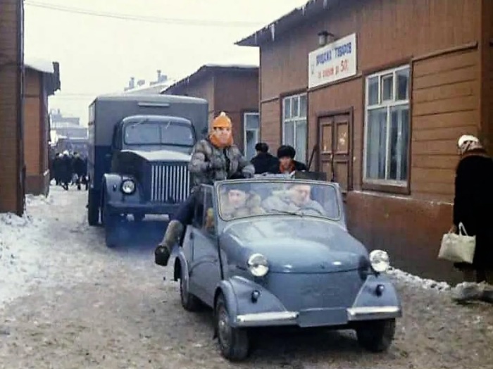 Автомобиль СМЗ С-3А весил 425 кг Автомобиль СМЗ С-3А весил 425 кг