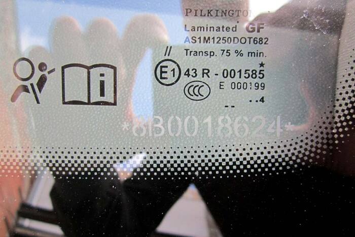 Маркировка на стеклах автомобиля Маркировка на стеклах автомобиля