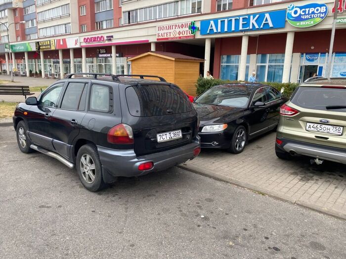 Загораживание выезда может обойтись автомобилисту в 2-3 тыс. рублей