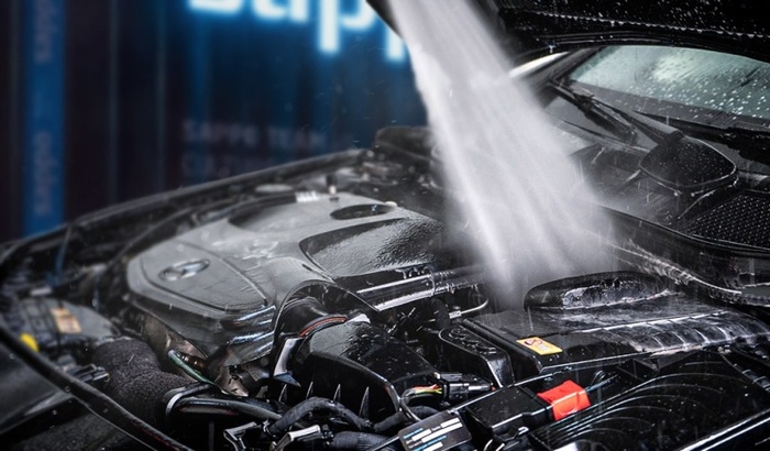 При мытье двигателя керхером нужно защитить проводку и датчики При мытье двигателя керхером нужно защитить проводку и датчики