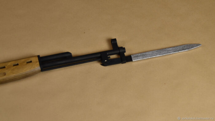 Карабин с прикрепленным к нему штыком. Фото: livemaster.ru Карабин с прикрепленным к нему штыком. Фото: livemaster.ru