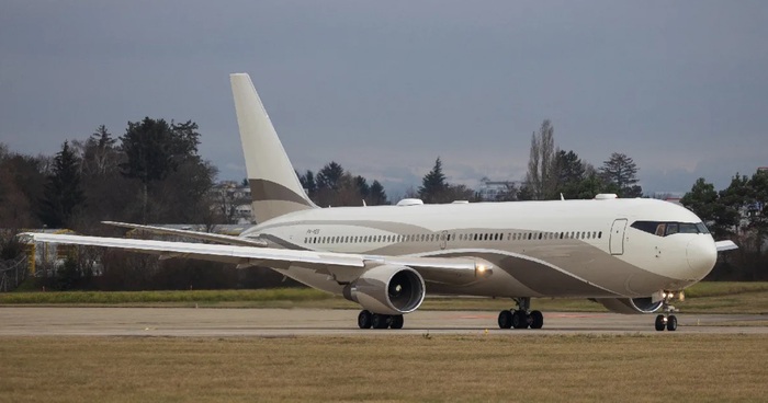 Boeing 767-33A/ER Абрамовича по прозвищу «Бандит» Boeing 767-33A/ER Абрамовича по прозвищу «Бандит»