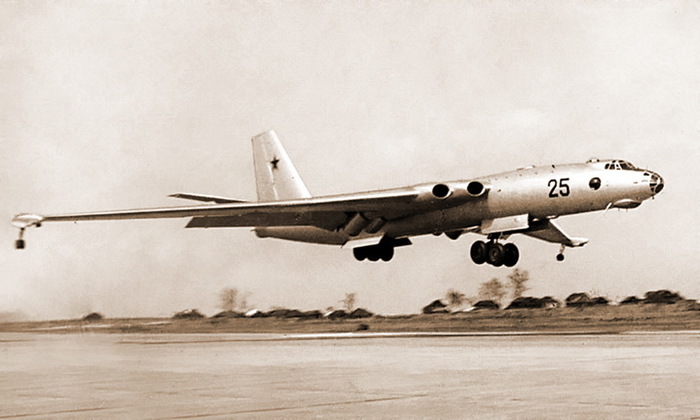 Для экономии топлива на самолет поставили менее мощные двигатели, но это не помогло Для экономии топлива на самолет поставили менее мощные двигатели, но это не помогло