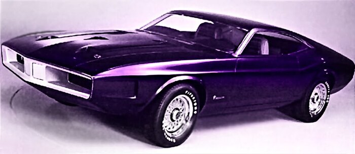 Mustang Milano имел носовую часть квадратной формы