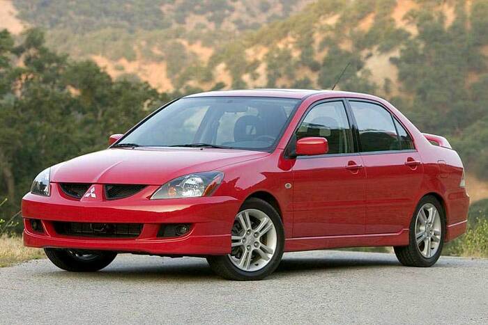 Mitsubishi Lancer 9 отличается динамичностью и стабильностью на разных дорогах