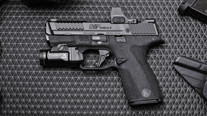 Smith & Wesson M&P Shield X снабжен дневным и ночным прицелом