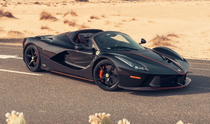 2017 LaFerrari Aperta, автомобиль ограниченной серии с открытым верхом 2017 LaFerrari Aperta, автомобиль ограниченной серии с открытым верхом