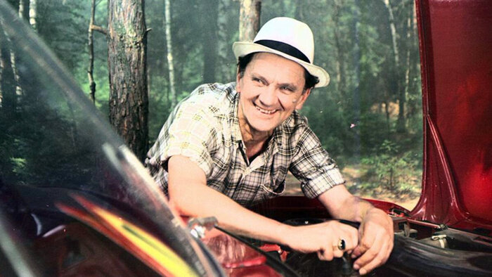 «Куй железо, не отходя от кассы» «Куй железо, не отходя от кассы»