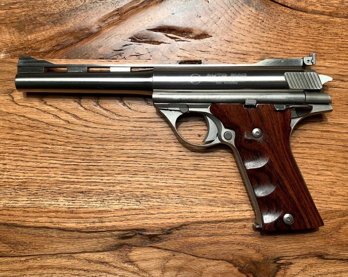 AutoMag и сходные с ним пистолеты имеют высокую историческую ценность AutoMag и сходные с ним пистолеты имеют высокую историческую ценность