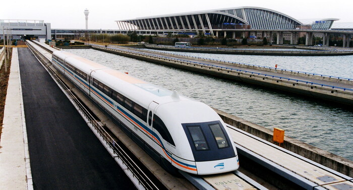 В Shanghai Maglev используется магнитная левитация. Фото: wikimedia.org