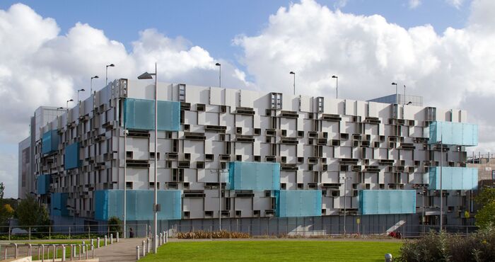 Millennium Point снабжена особыми акриловыми панелями