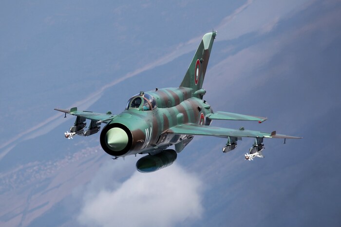 МиГ-21 был модернизированным вариантом реактивного истребителя МиГ-19/ Фото: aviarf.ru