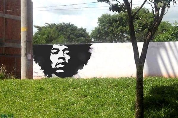Великий Джимми Хендрикс (Jimmy Hendrix) в уличном граффити.