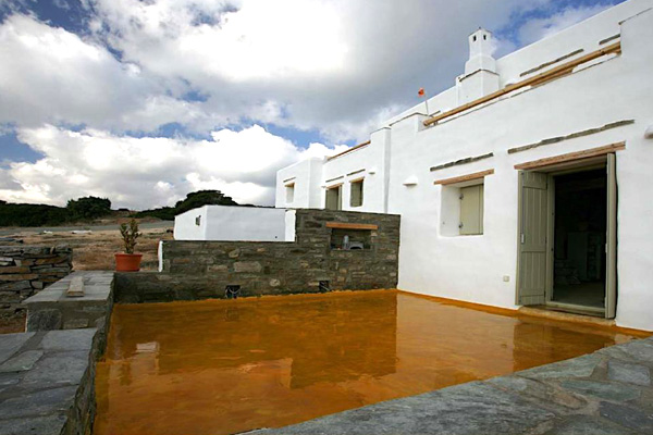 Комплекс из 7 домов в традиционном кикладском стиле на острове Парос